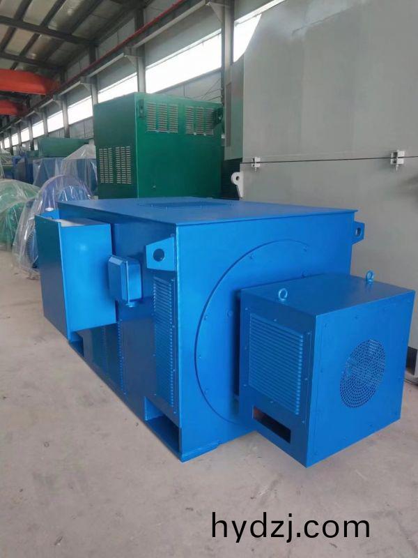 YR係(xi)列大型(xing)三(san)相異(yi)步(bu)電動(dong)機