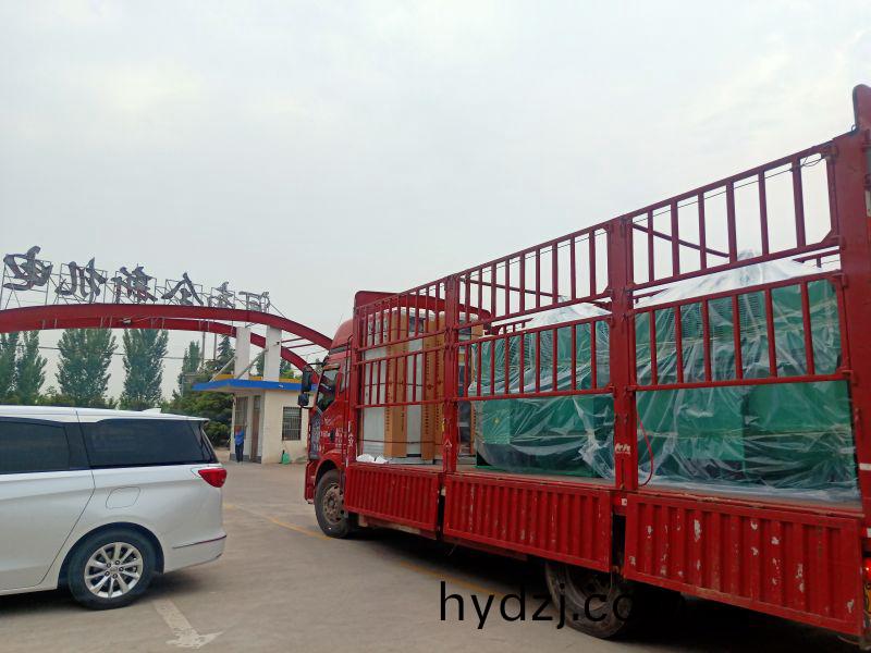 油田鑽(zuan)井專用變頻電機(ji)、變頻櫃、開關櫃(gui)髮貨