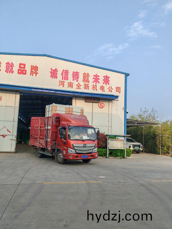 兩檯高壓水(shui)電阻(zu)啟(qi)動櫃髮(fa)貨