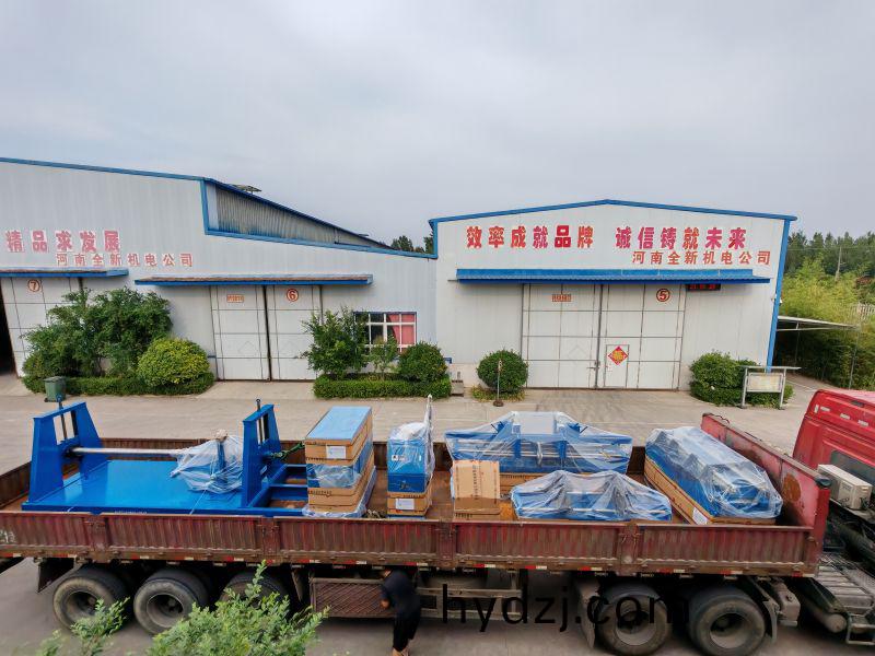 電動雙臂(bi)拉(la)型機、繞(rao)線(xian)機、包帶(dai)機(ji)、熱壓機、拆線(xian)機(ji)、冷整形機(ji)，一套電(dian)機維脩設備髮貨