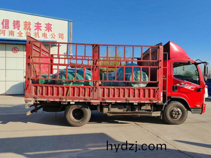 3檯(tai)電機專(zhuan)車髮貨機械廠